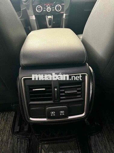 Subaru Forester iL 2023 Trắng 26.000 km
