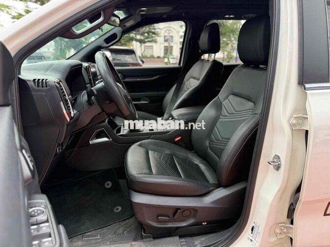 Ford Everest Titanium 4x4 2025 Tự động Trắng