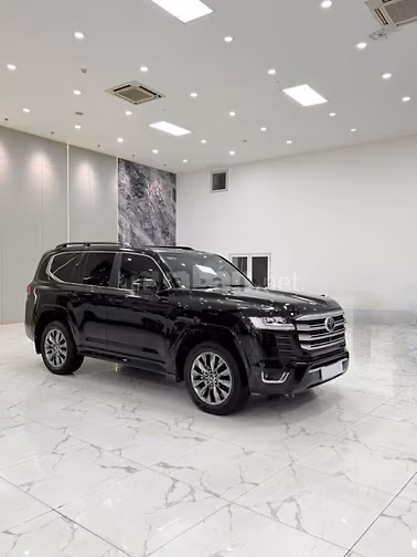 Bán Land Cruiser LC300 sản xuất 2023. Xe cực mới.