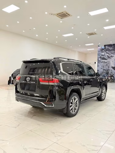 Bán Land Cruiser LC300 sản xuất 2023. Xe cực mới.