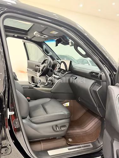 Bán Land Cruiser LC300 sản xuất 2023. Xe cực mới.