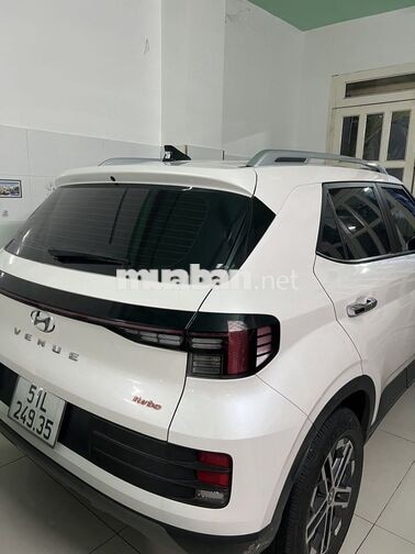 Hyundai Venue Đặc Biệt 2024 Trắng 18.000 km