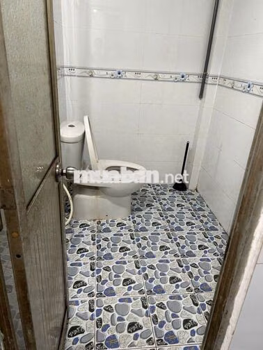 Cho thuê MB KD ngay 550 dĩ an, 7tr/ tháng