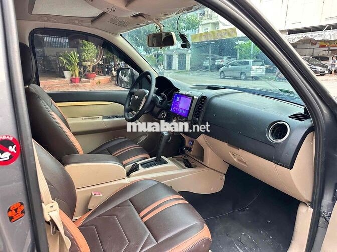 Ford Everest 2009 Xám Tự động