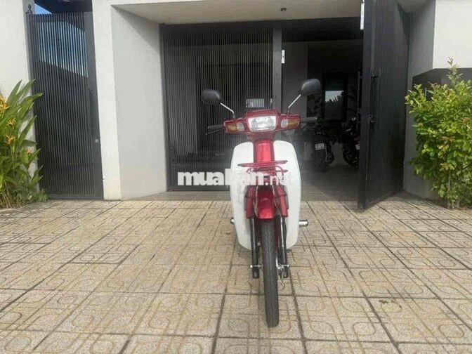 Honda Dream Đỏ trắng