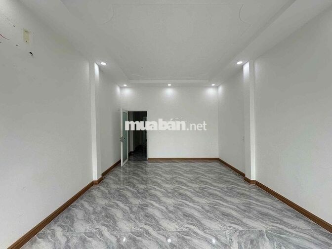 NHÀ NGAY CHÂN CẦU VƯỢT NGÃ 4 GA 2PN GIÁ 8 TRIỆU