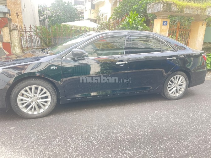 Chính chủ cần bán xe Camry đời 2017 , máy 2.5G  xe còn rất mới, 
