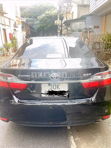 Chính chủ cần bán xe Camry đời 2017 , máy 2.5G  xe còn rất mới, 