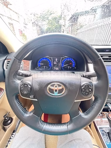 Chính chủ cần bán xe Camry đời 2017 , máy 2.5G  xe còn rất mới, 