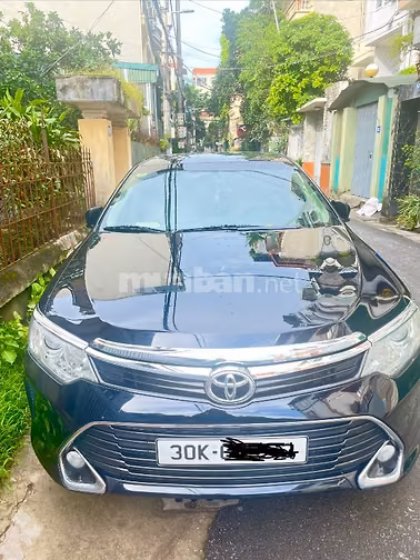 Chính chủ cần bán xe Camry đời 2017 , máy 2.5G  xe còn rất mới, 