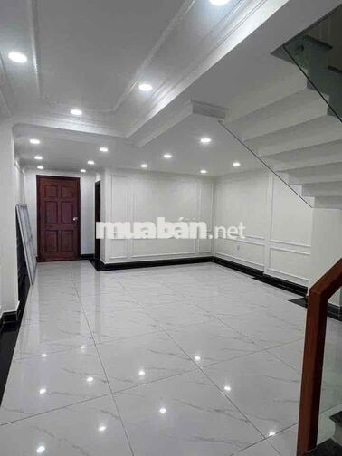 Cho thuê mặt tiền Hoàng Hoa Phám