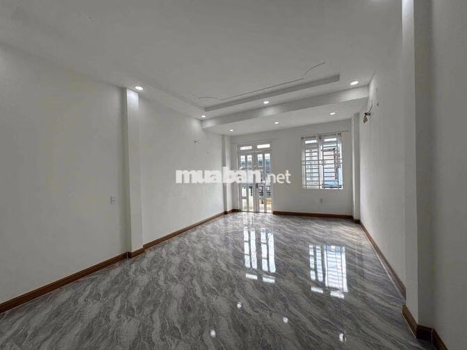 NHÀ NGAY CHÂN CẦU VƯỢT NGÃ 4 GA 2PN GIÁ 8 TRIỆU