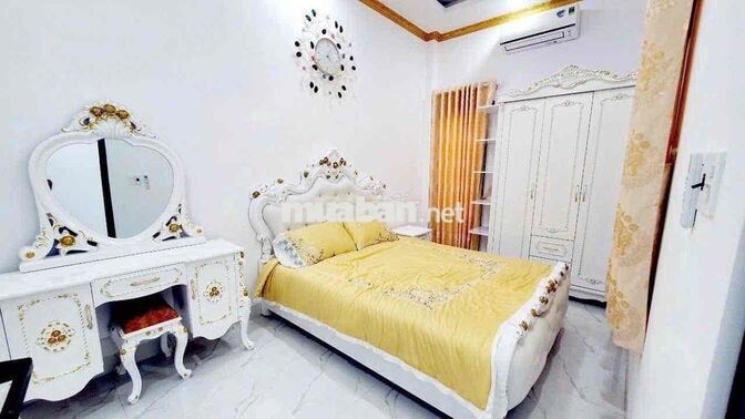 Cho Thuê Nhà 1Trệt 1Lầu 4Phòng Ngủ Full Nội Thất Ngay Trường Việt Anh