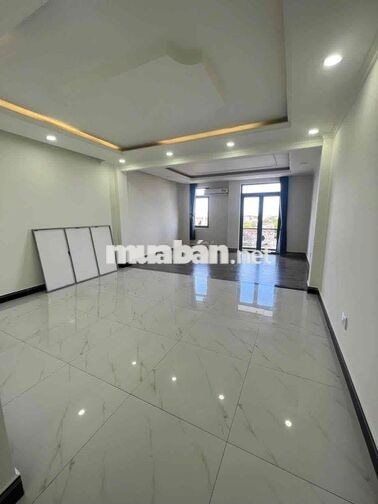 Cho thuê mặt tiền Hoàng Hoa Phám