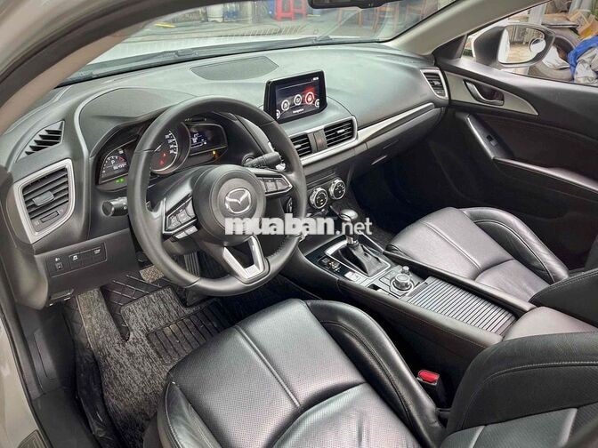 Mazda Mazda 3 Luxury 2020 Trắng 86.000 km
