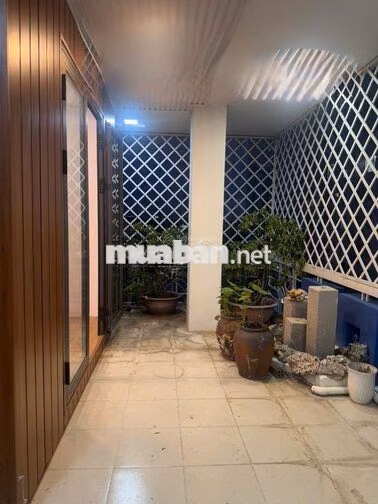 Bán nhà mặt phố Tạ Quang Bửu, Quận 8, 117.5m2, 5PN