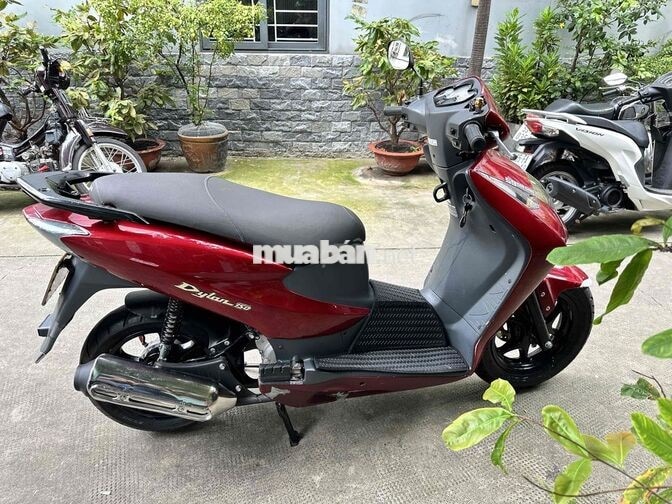 Honda Dylan 2024 màu Đỏ xe ngay chủ cọp chưa bung