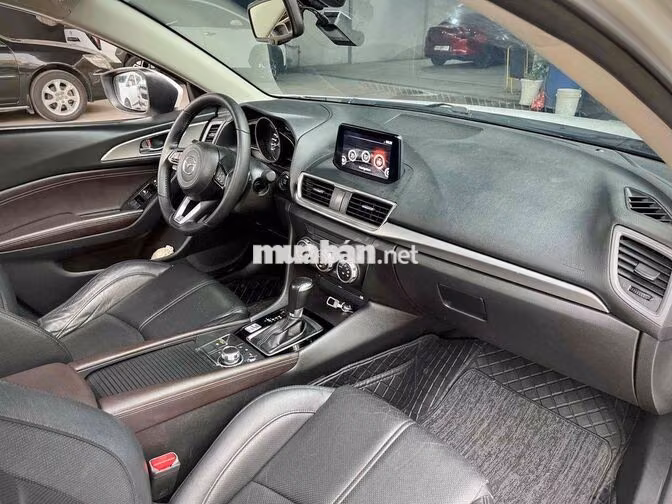 Mazda Mazda 3 Luxury 2020 Trắng 86.000 km
