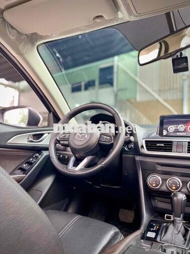 Mazda Mazda 3 Luxury 2020 Trắng 86.000 km