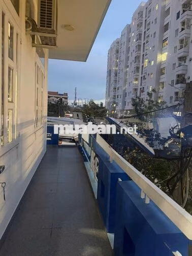 Bán nhà mặt phố Tạ Quang Bửu, Quận 8, 117.5m2, 5PN
