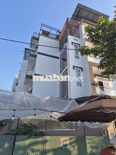 Bán nhà căn góc 10,3x14m, 5 tầng, 7PN, đường Bùi Minh Trực, P.6, Q.8