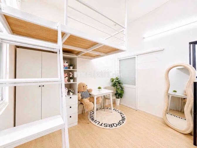 Trống sẵn duplex đầy đủ nội thất thuận tiện di chuyển qua sân bay