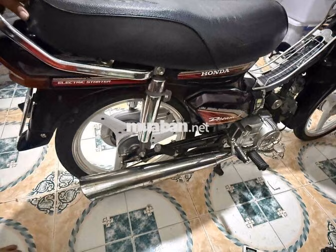 Honda Dream Thái Đỏ mận