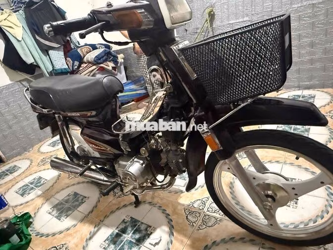 Honda Dream Thái Đỏ mận