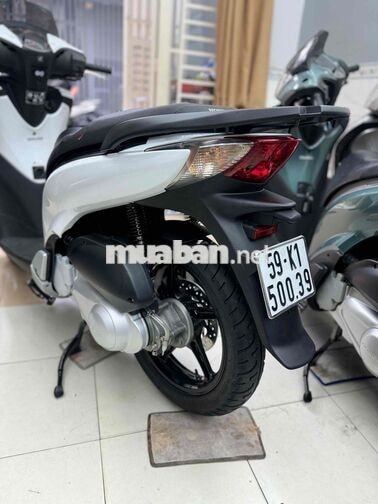 Honda SH Trắng Việt Nam