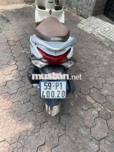 Honda Vision Trắng Việt Nam