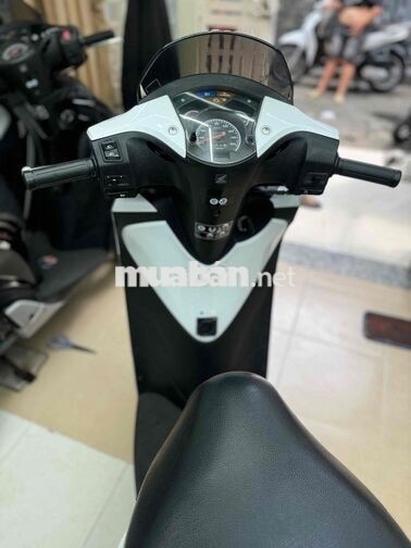 Honda SH Trắng Việt Nam