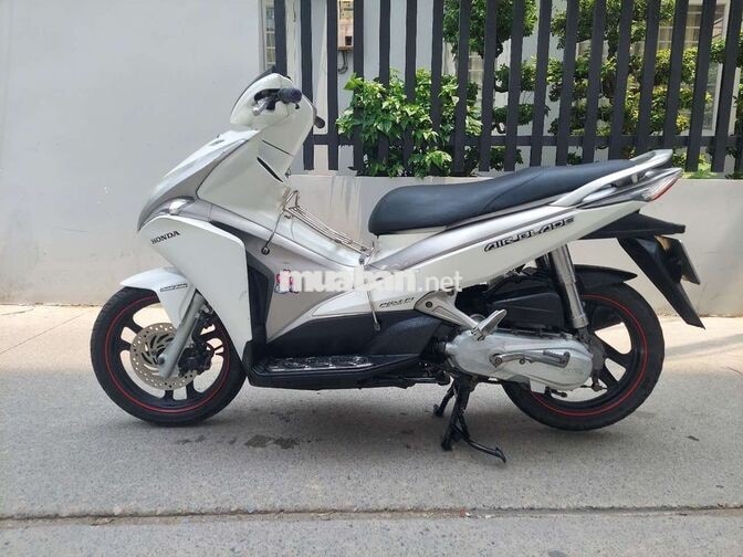 Honda Airblade 110cc Fi Trắng bạc