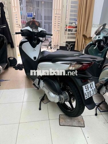 Honda SH Trắng Việt Nam