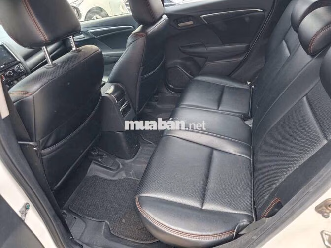 Honda Jazz 2018 V 1.5L, hatchback 5 chỗ,màu trắng