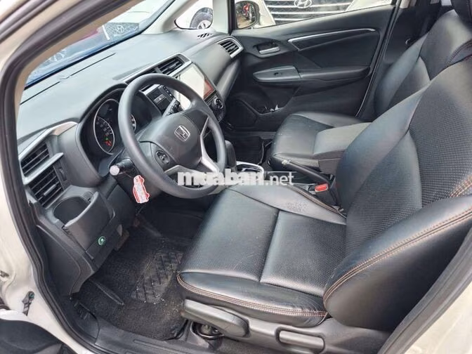 Honda Jazz 2018 V 1.5L, hatchback 5 chỗ,màu trắng