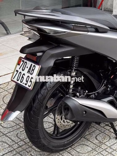 Honda SH 125i ABS 2026 Xám đen siêu lướt