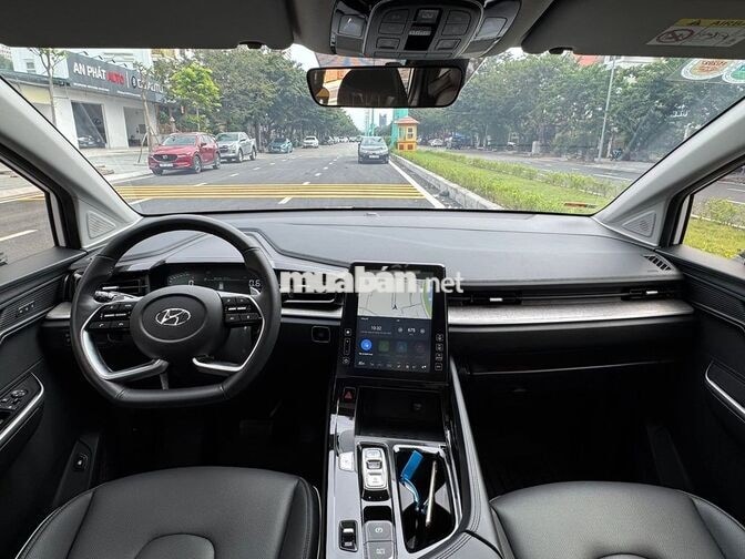 Hyundai Custin 2.0T 7 chỗ rộng rãi model 2024