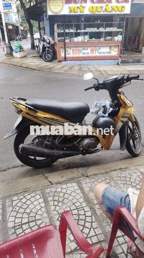 Xe số Yamaha Sirius Vàng Xăng