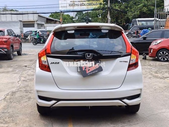 Honda Jazz 2018 V 1.5L, hatchback 5 chỗ,màu trắng