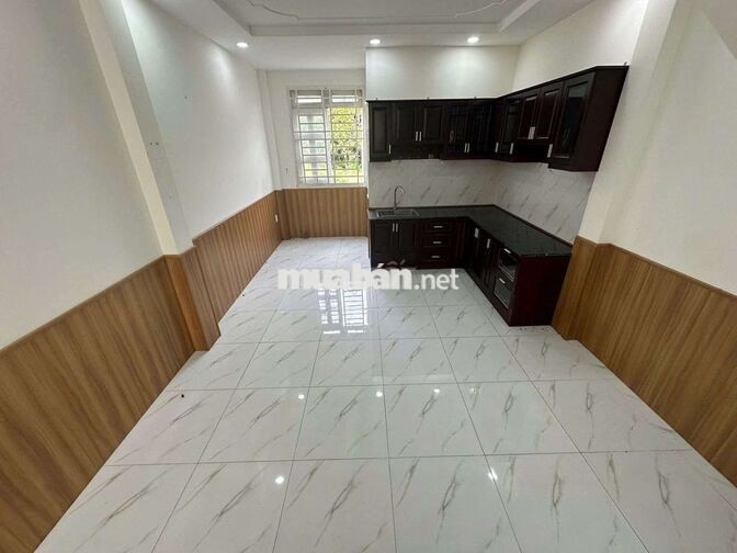 cho thuê nhà ngã tư ga giáp gò vấp giá 8tr/ tháng