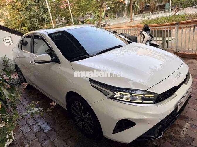 Kia K3 1.6L Premium Trắng 25.000km