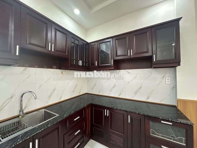 cho thuê nhà ngã tư ga giáp gò vấp giá 8tr/ tháng