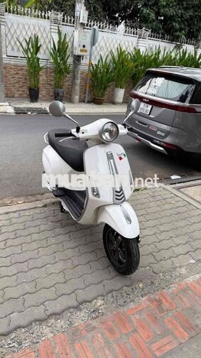 Piaggio Vespa Đèn tròn 2015