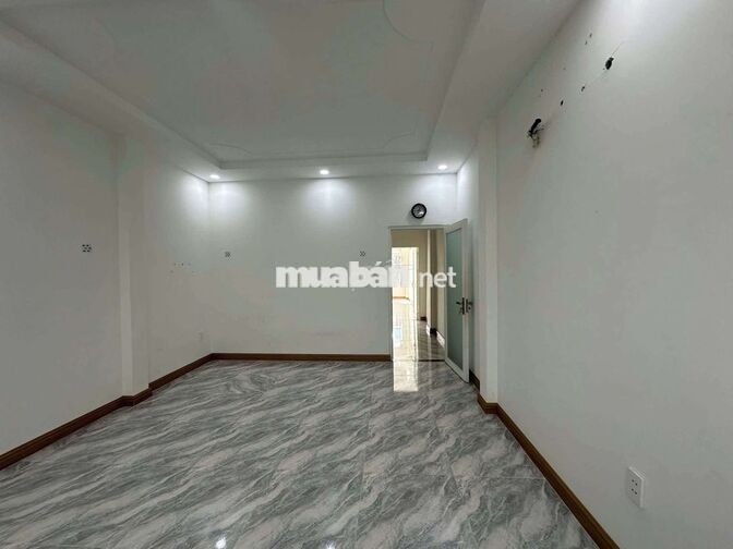 cho thuê nhà ngã tư ga giáp gò vấp giá 8tr/ tháng