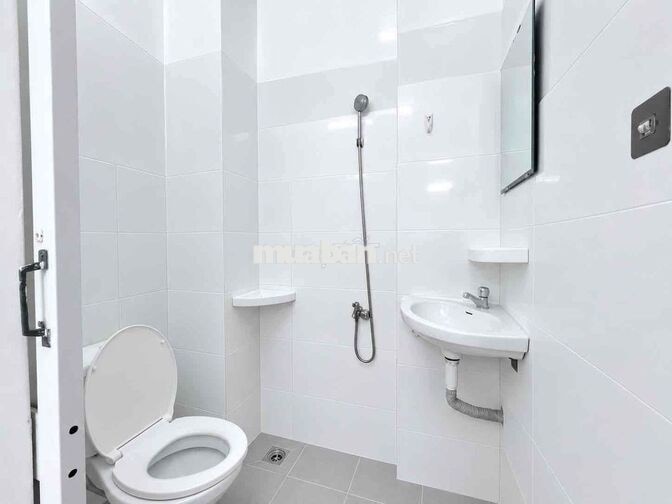 Cho Thuê Phòng Cửa Sổ Đầy Đủ Nội Thất Thang Máy Ngay Tô Hiệu, Tân Phú