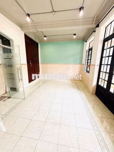 CHO THUÊ BIỆT THỰ BÙI ĐÌNH TUÝ– NGANG 10M – DTSD 600 M2 – GIÁ 4X