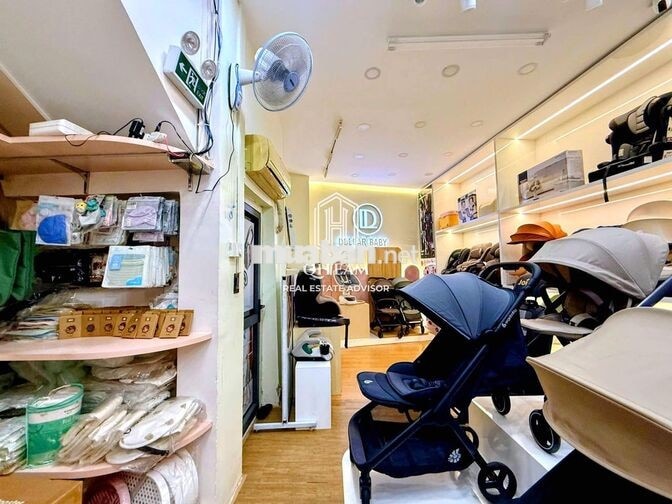 GÓC 2 MẶT TIỀN HUỲNH VĂN BÁNH - 4x17m - TRỆT 2 LẦU - GIÁ: 55 TRIỆU