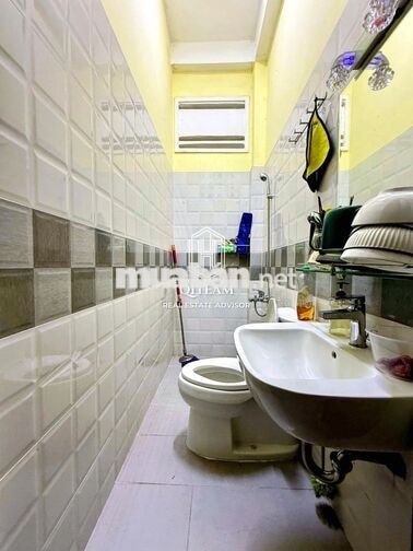 GÓC 2 MẶT TIỀN HUỲNH VĂN BÁNH - 4x17m - TRỆT 2 LẦU - GIÁ: 55 TRIỆU
