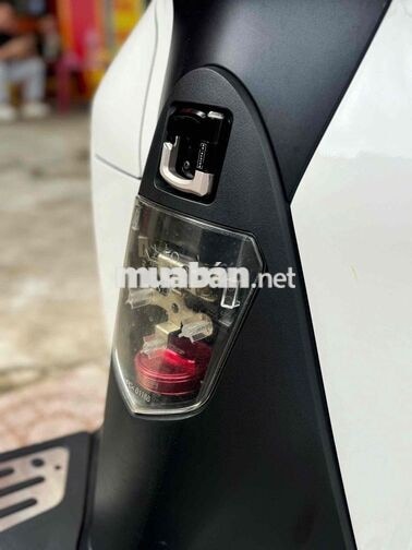 Honda SH (160cc ABS )2026 Trắng sứ 3000 km