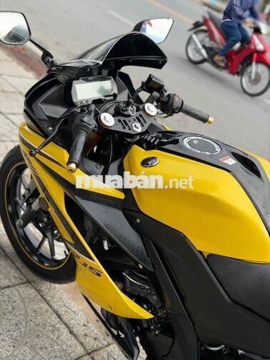 Yamaha R15 V3 Vàng Đen